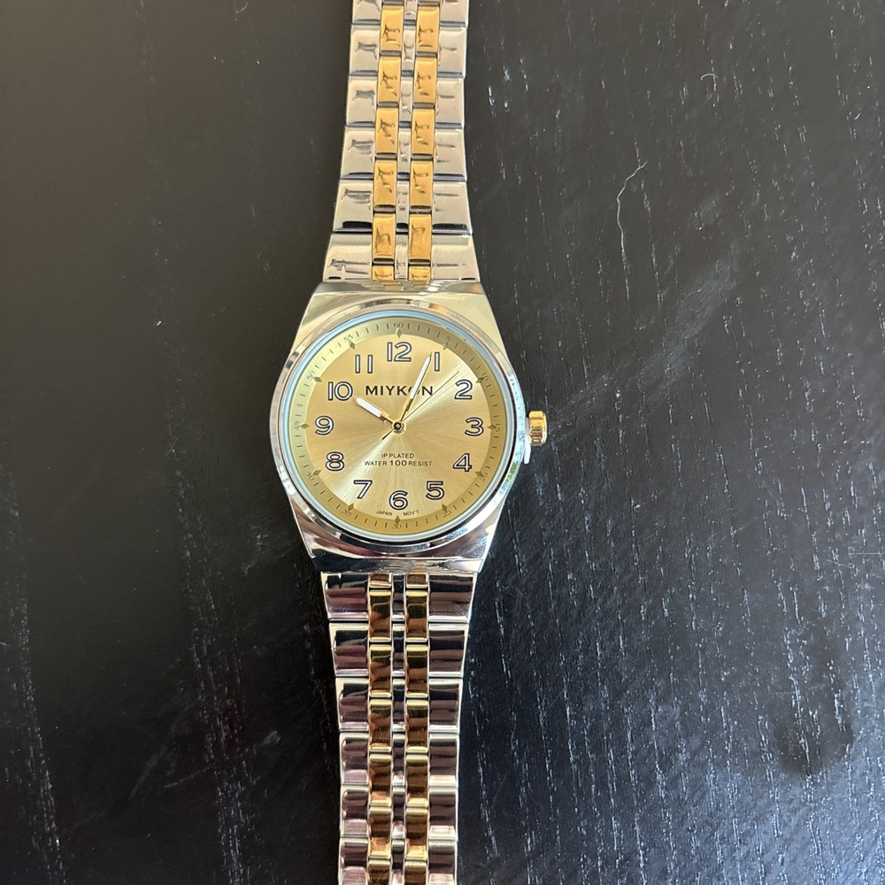 MIYKON Men Watch Silver Gold Quartz Brand New